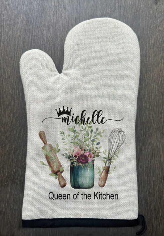 Personalized queen of the kitchen Linen Oven Mitt