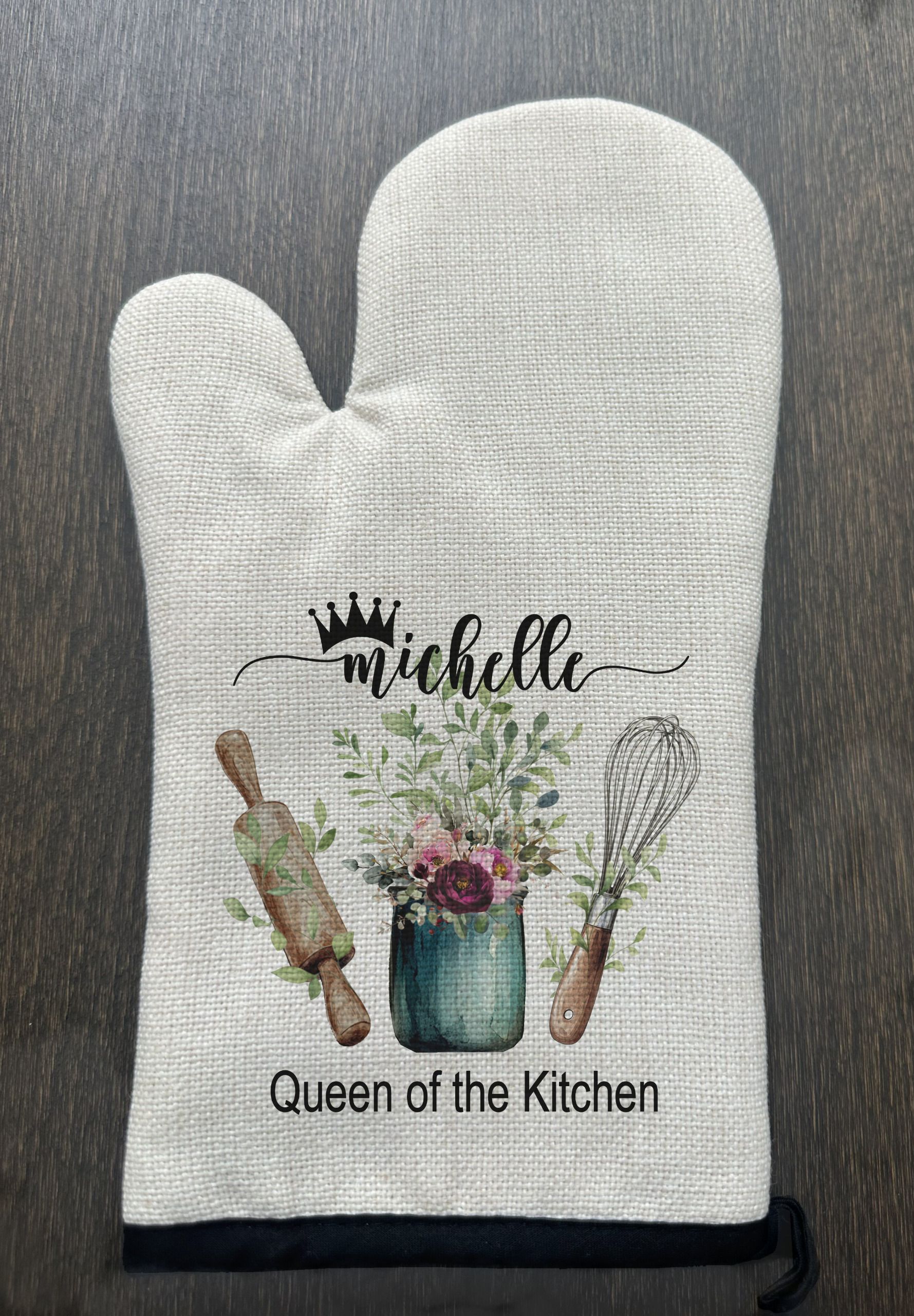 Personalized queen of the kitchen Linen Oven Mitt